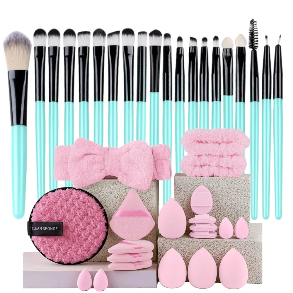 HSF Marketplace premium synthetic makeup brushes set with kabuki, foundation, concealer, powder, blush, and eye brushes