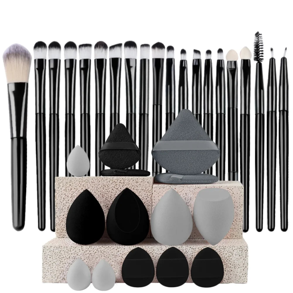 HSF Marketplace synthetic kabuki makeup brushes set with foundation, concealer, powder, blush, blending, and eyeshadow brushes