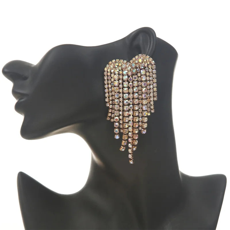 Heart chandelier earrings with sparkling rhinestones in a trendy dangling jewelry design
