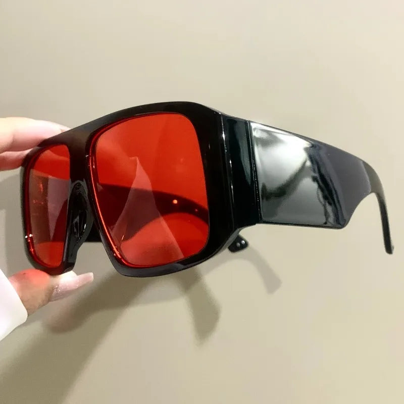 Y2K oversized pilot sunglasses for women by HSF Marketplace featuring large square frames, gradient lenses, and retro thick shades.