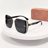 Oversized women's fashion sunglasses with square frames, light luxury design, suitable for outdoor travel and street parties.