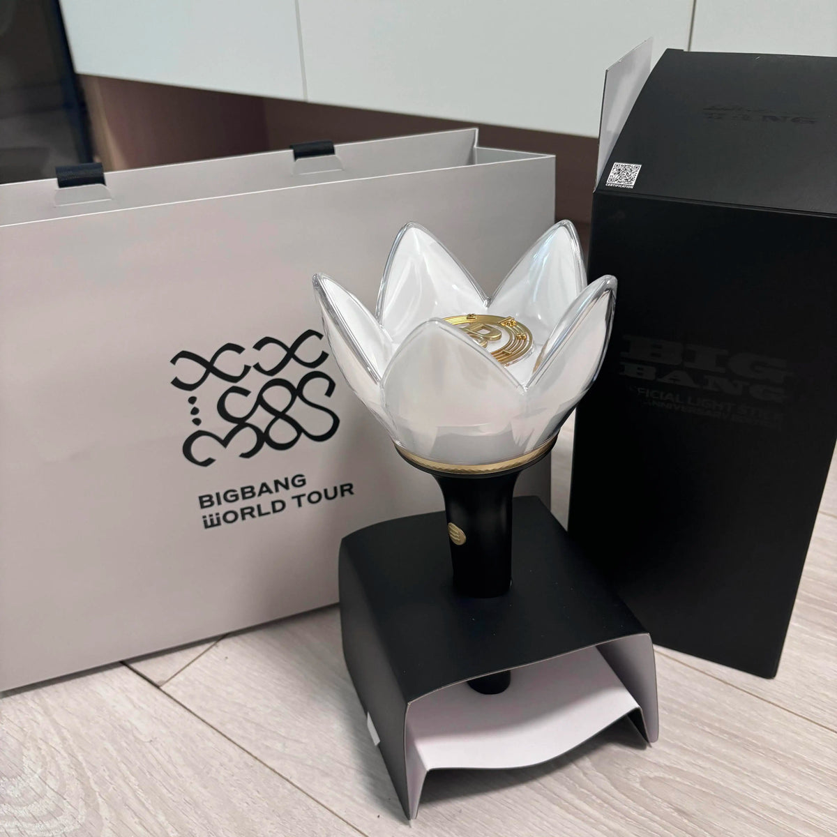 BIGBANG 20th light stick keychain for K-pop fans, compact K-culture merch by HSF Marketplace