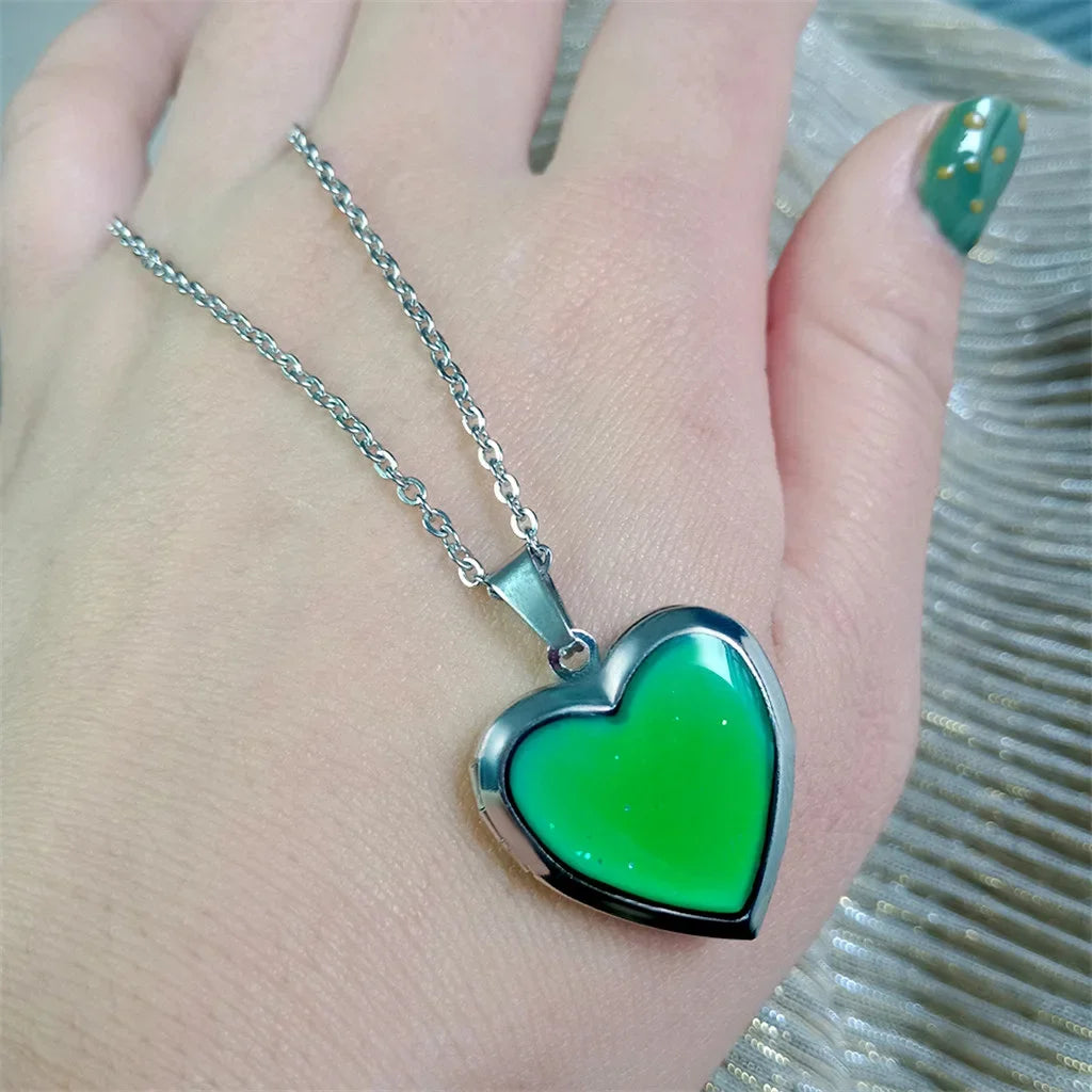 Color-changing stainless steel Heart Mood Locket Necklace with love-shaped photo pendant, showcasing mood and temperature-sensitive jewelry.