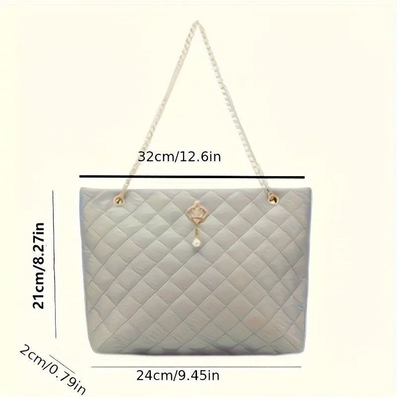 Stylish soft leather shoulder bag for women, versatile tote handbag in a classic design