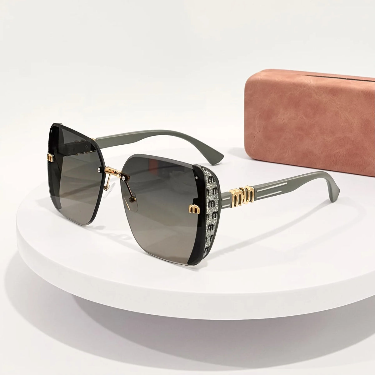 Oversized M letter women's sunglasses by HSF Marketplace featuring square light luxury design, outdoor travel and street party style.