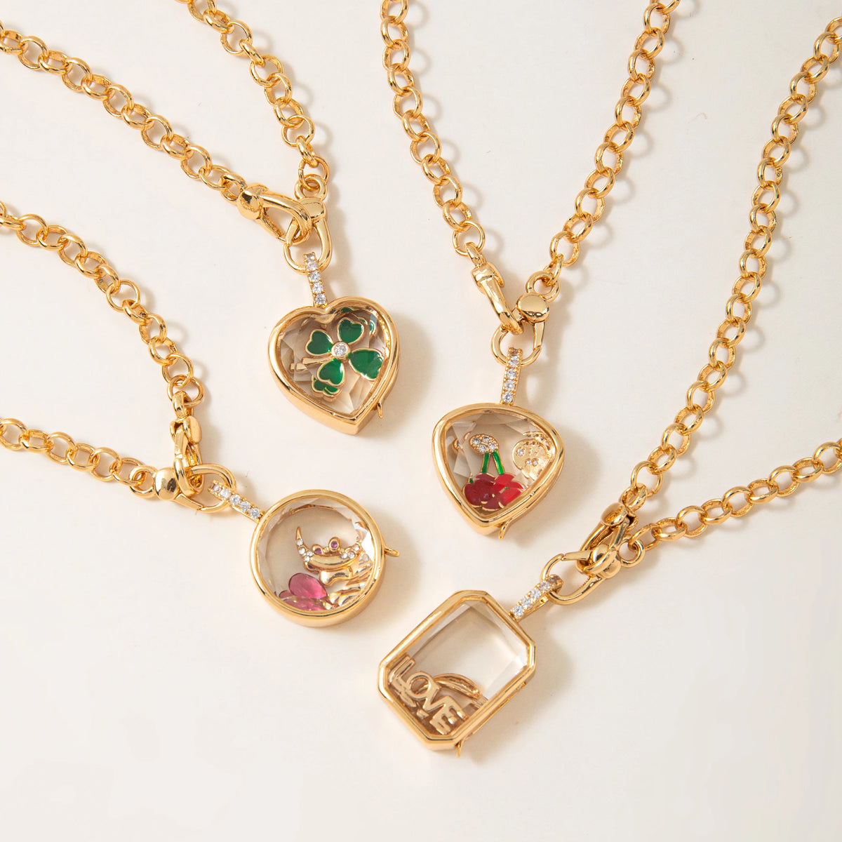 Vintage HSF Marketplace openable DIY pendant with hollow design for women