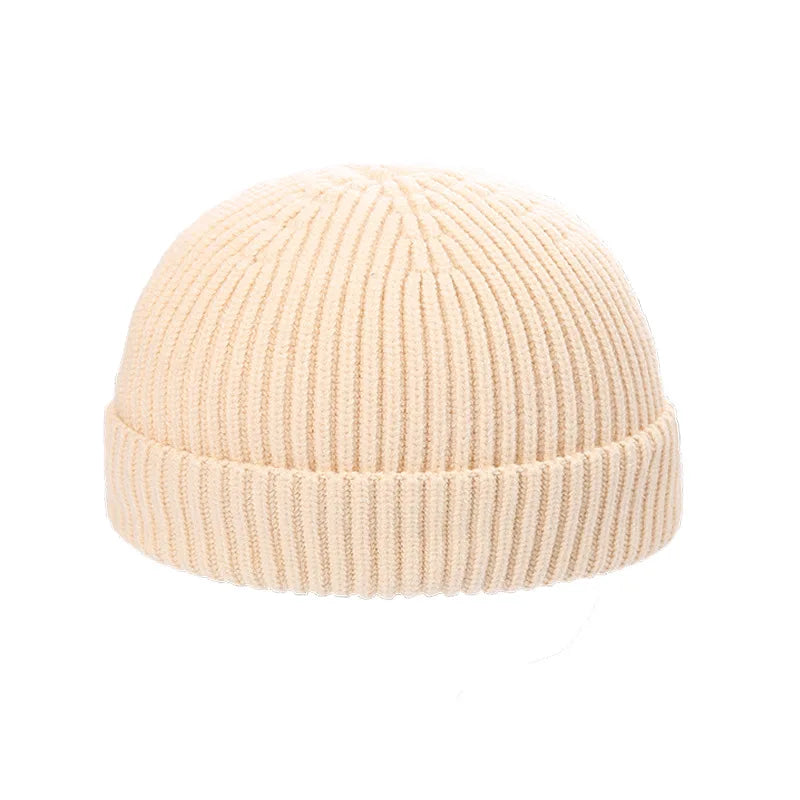 Warm knitted melon hat for men and women, winter beanie in a cozy textured design