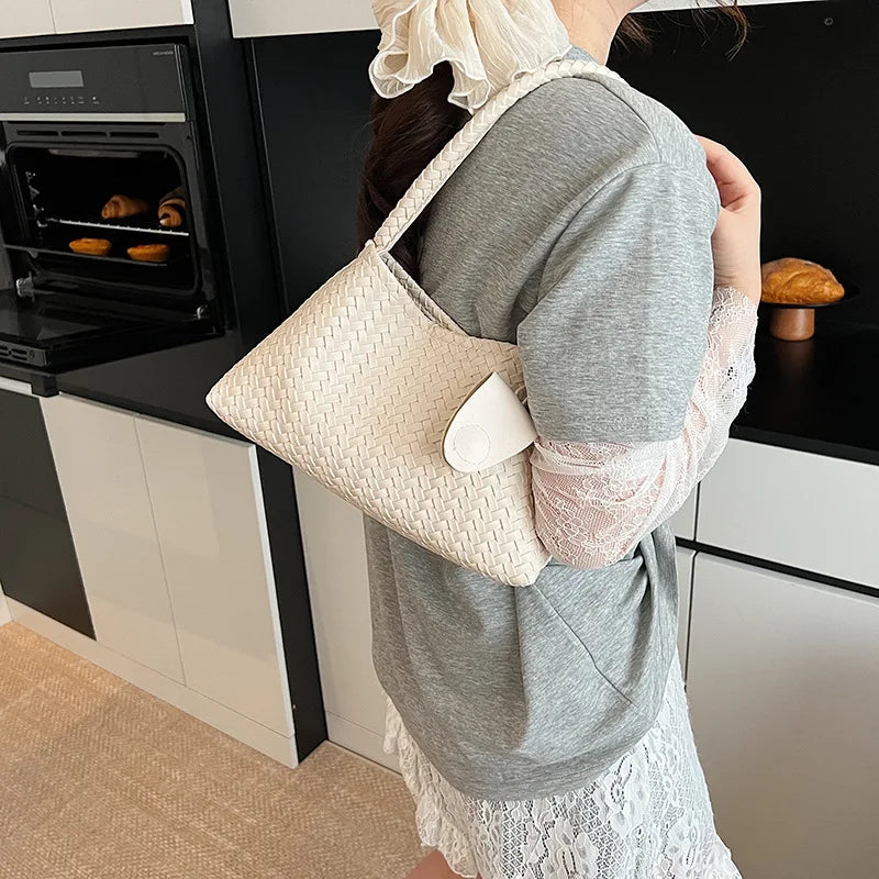 Korean woven shoulder bag for women, stylish handbag with a textured woven design