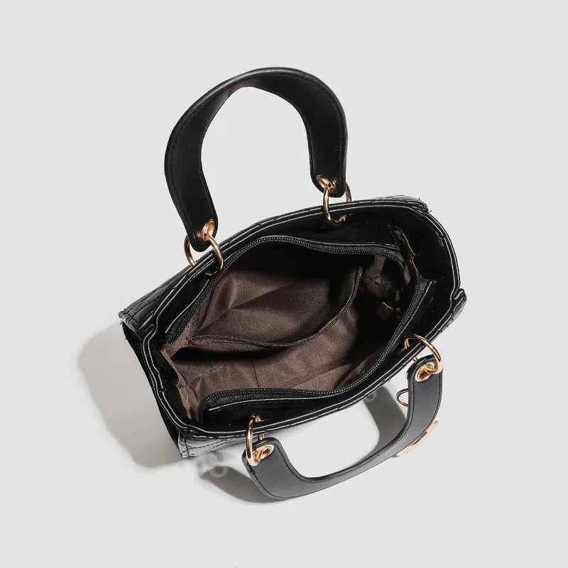 Luxurious PU leather casual crossbody handbag for women, large capacity travel shoulder bag with a designer look and elegant style.