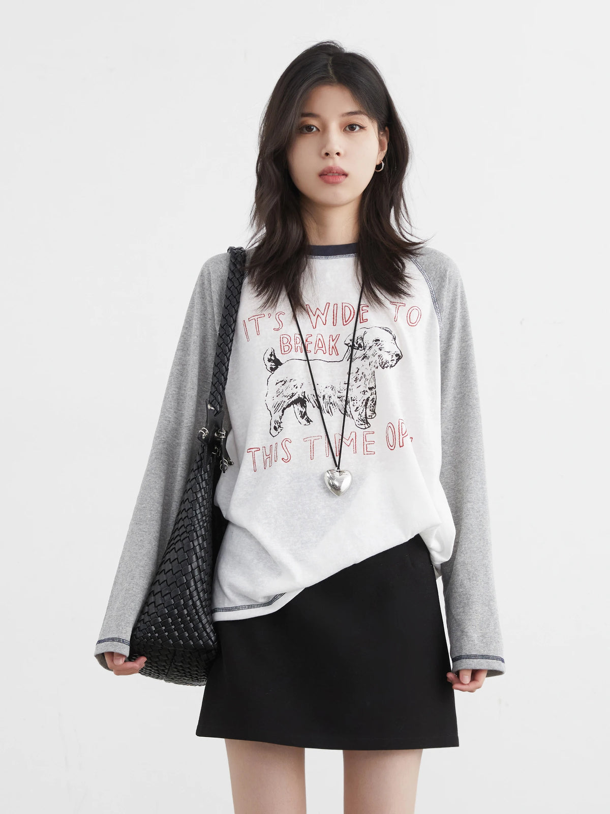 VENC women's casual O-neck T-shirt with letter print, K-Culture merch by HSF Marketplace