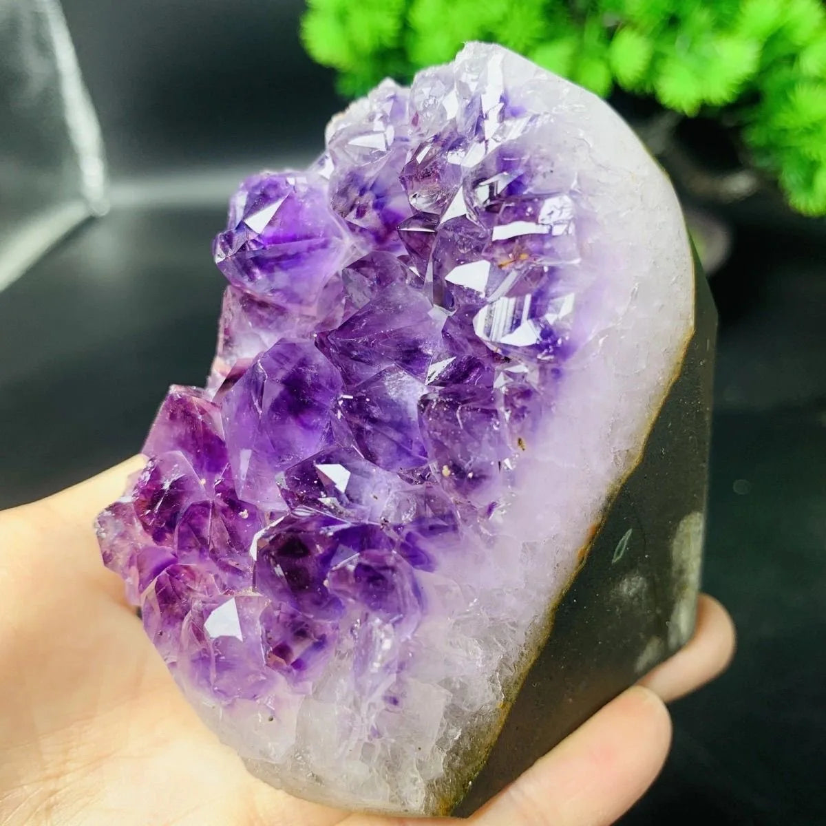 High Quality Natural Rough Amethyst Cluster Geode Crystal Figurine Spiritual Gift Fengshui Crystal