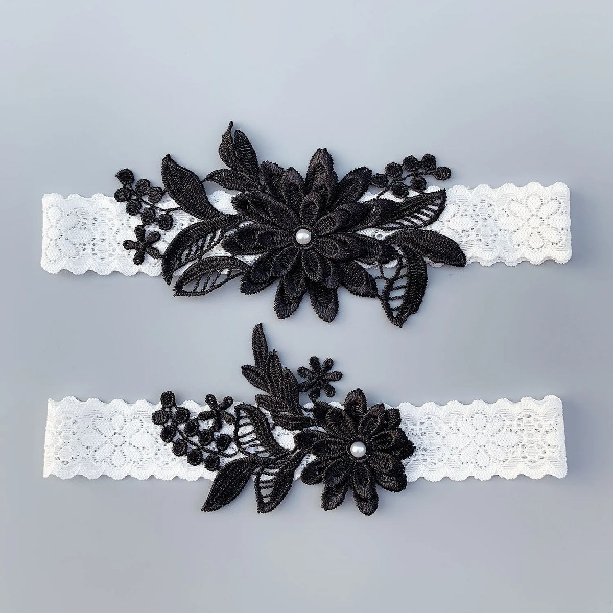 Women’s lace bridal garter belt thigh bands with pearl embroidery, 2-piece wedding cosplay accessories