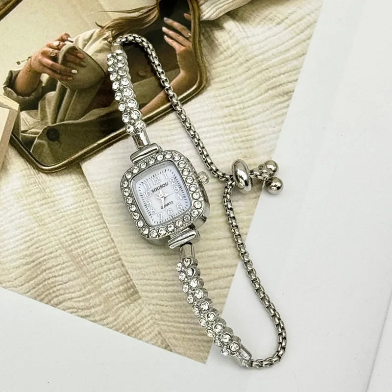 New Small Square Digital Women's Watch with Diamond Inlaid Light Luxury Small Bracelet Quartz Watch Women's Watch