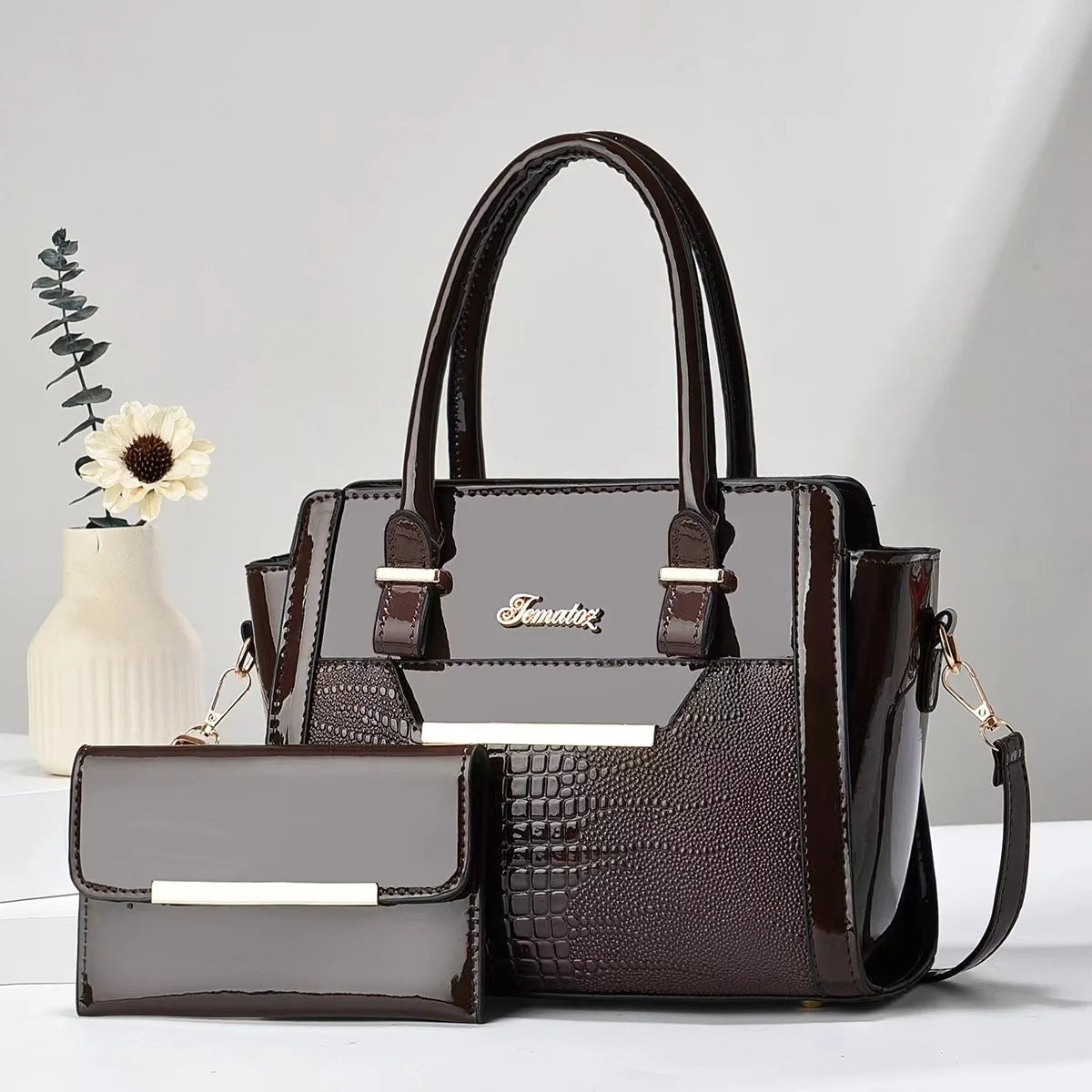 High-quality PU leather messenger handbag for women, luxury designer crossbody purse with spacious interior and elegant style.