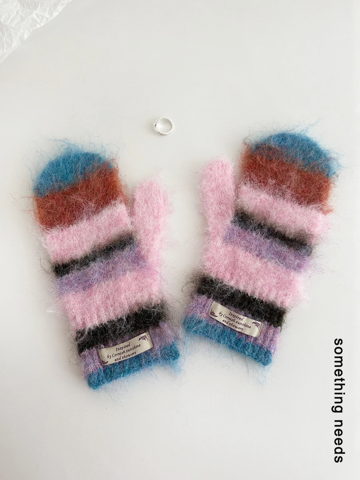 Y2K striped winter scarf, gloves and hat set for women in a coordinated design
