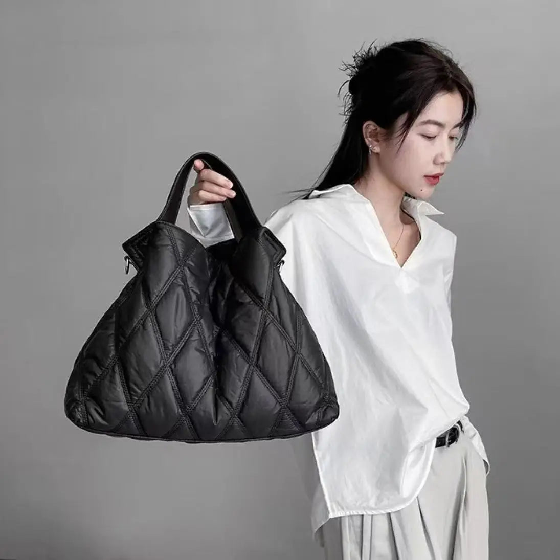 Harp Designer puffy quilted shoulder bag for women, padded cotton winter handbag with large capacity and warm style.