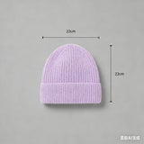 Warm knitted melon hat beanie for women and men, textured winter design in a cozy fit