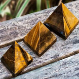 Natural Golden Tiger Eye Jasper Pyramid Crystal, Spiritual Healing Stone for Home Decor, Chakra Balancing & Reiki