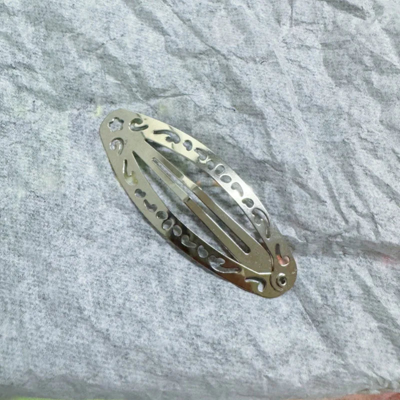Geometric silver oval hair clips for Y2K hairstyles by HSF Marketplace