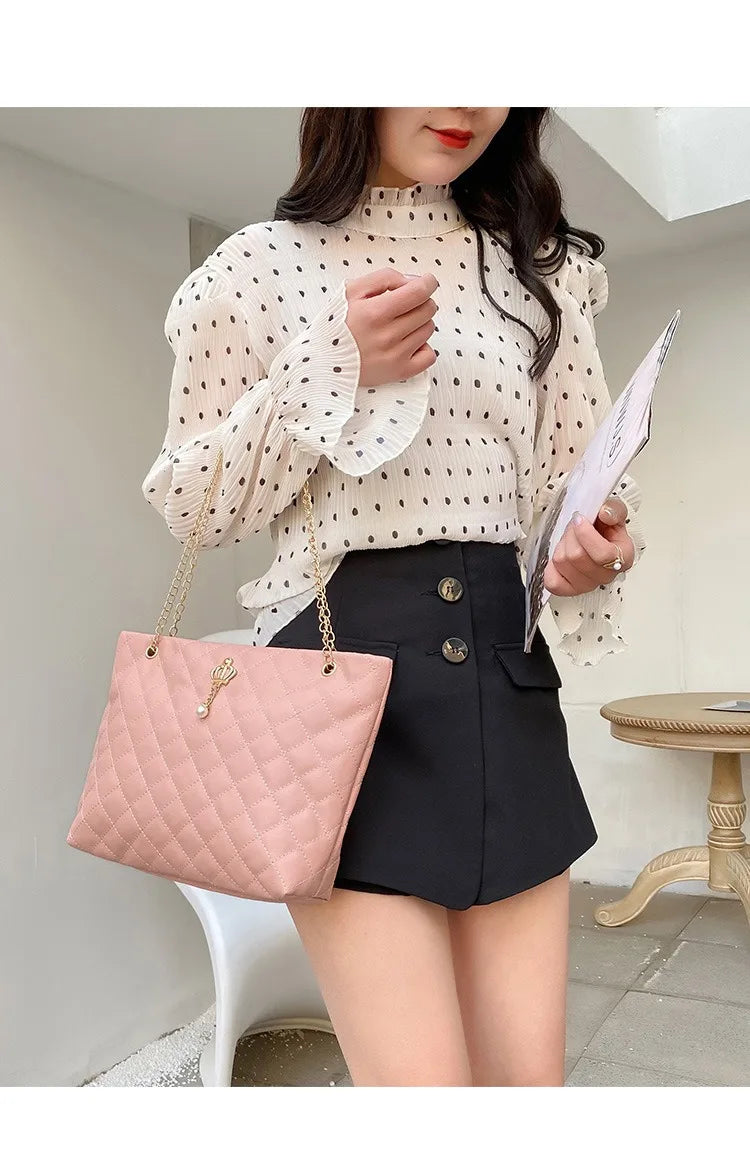 Stylish soft leather women's shoulder bag, versatile tote with spacious interior and comfortable shoulder strap