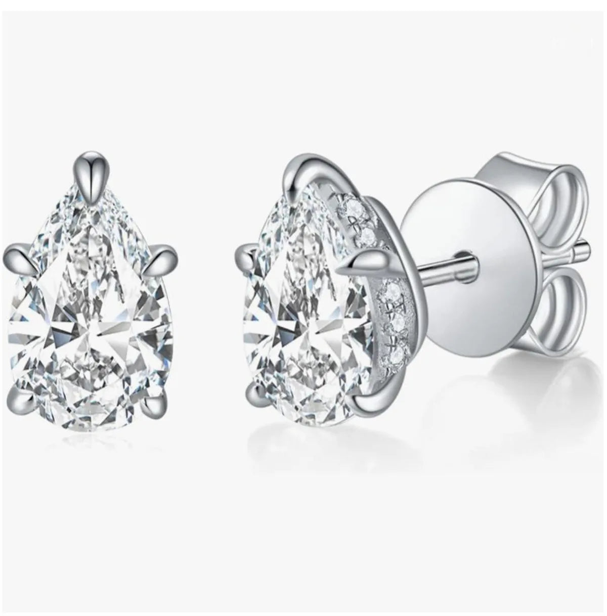 Lab-grown diamond drop earrings in 18K gold with 0.5CT pear-cut diamonds by HSF Marketplace