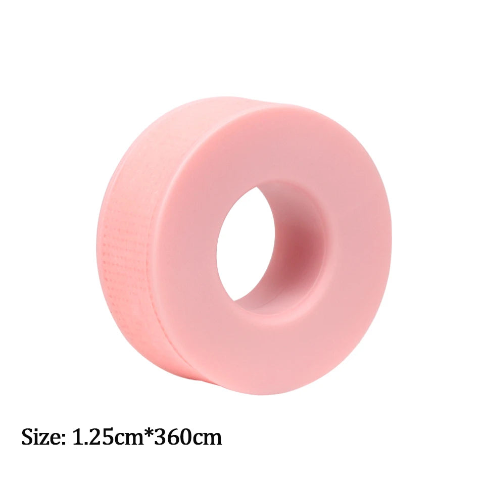 Breathable non-woven silicone gel eyelash tape for extensions, resistant, microporous, and suitable for sensitive skin.