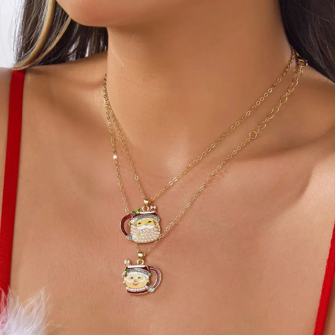 Christmas tea cup old couple pendant necklace for women by HSF, detailed jewelry pendant close-up