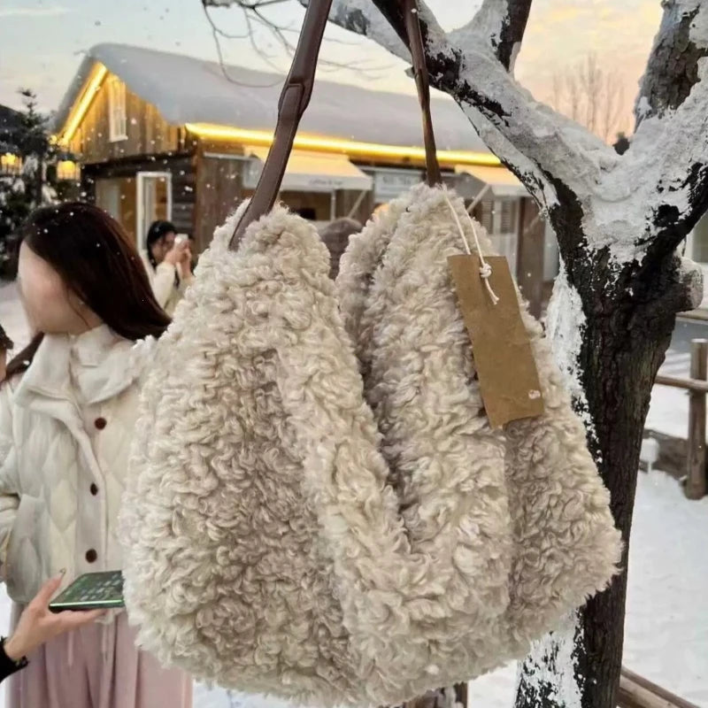 Luxury women’s shoulder bag in autumn winter style, HSF Marketplace handbag with structured design