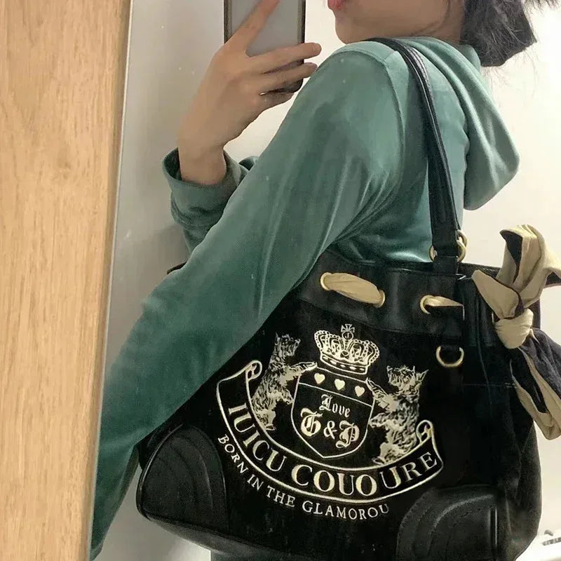 Large-capacity ladies vintage velvet tote bag with embroidery, shoulder strap, and chic design for women’s shopping and everyday use.