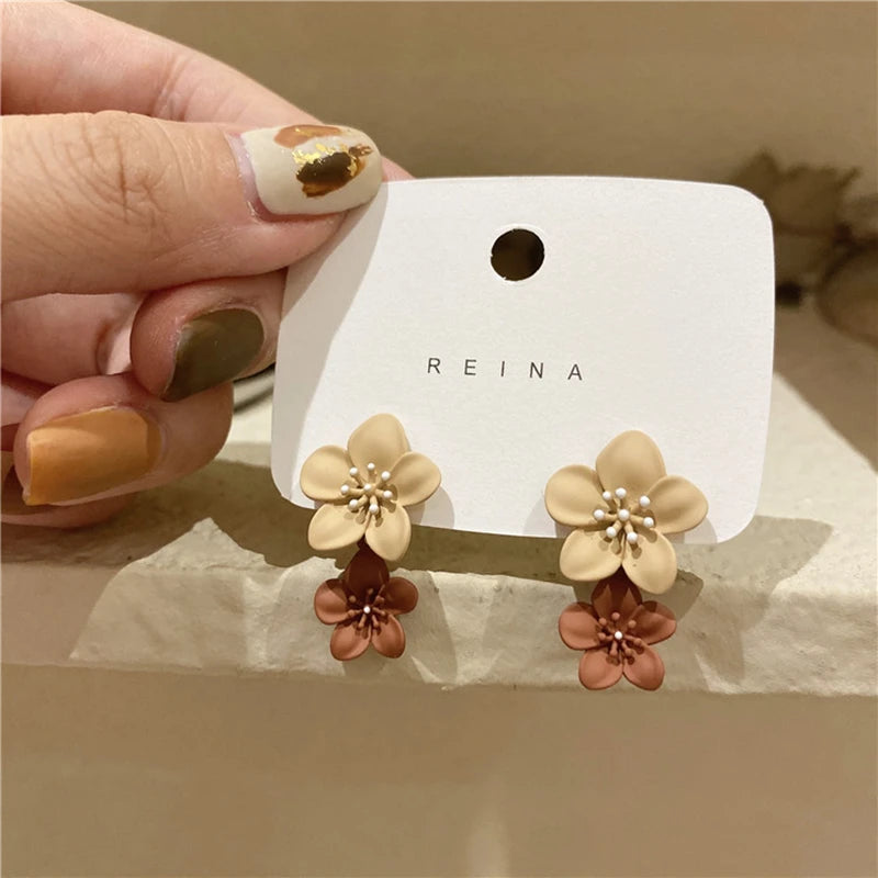 Simple Coffee Flower Drop Dangle Earrings for Women New Korean Fashion Jewelry Wedding Party Girl Elegant Jewelry Accessories