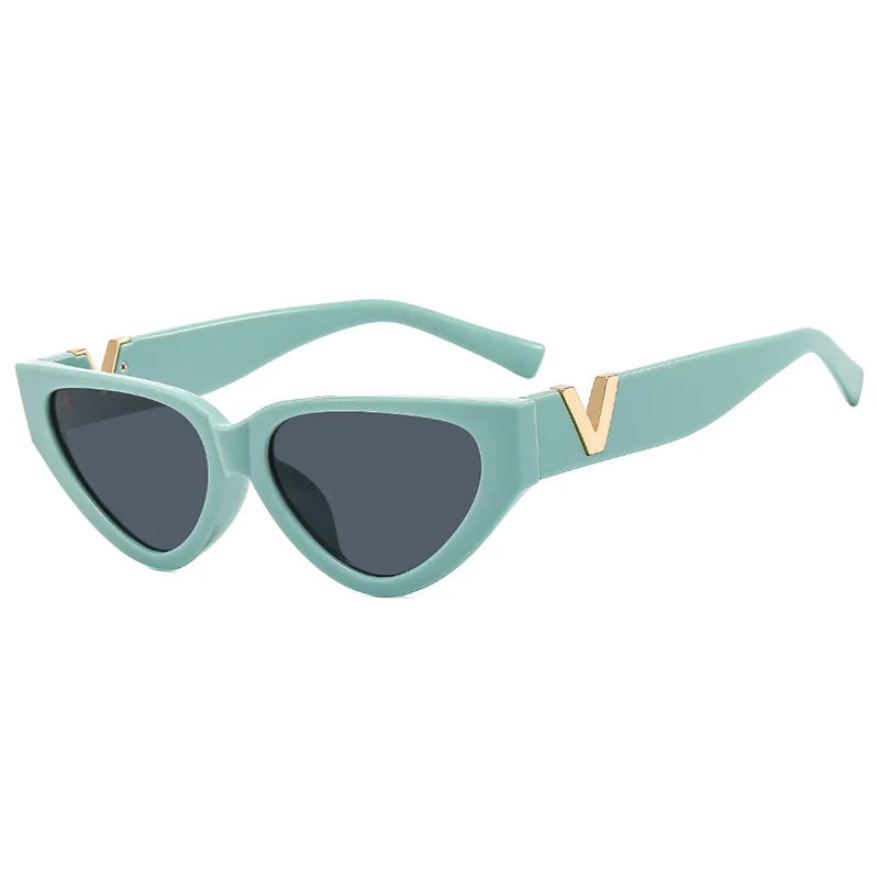 Luxury vintage cat-eye sunglasses for women by HSF Marketplace, stylish UV400 designer eyewear with a fashionable cat-eye shape.
