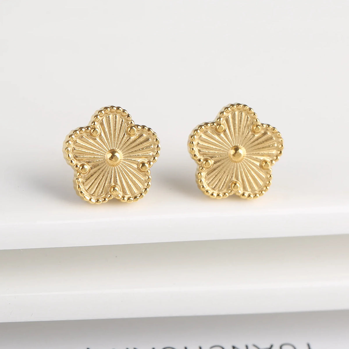 Hot Sale Stainless Steel Laser Five Leaf Flower Petal Adjustable Clover Bracelet Classic for Woman Girl Brand Jewelry Party Gift