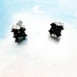 Vintage black flower stud earrings in 925 sterling silver by HSF Marketplace