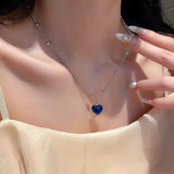 Thermochromic mood monitor heart pendant necklace showing color change with temperature, women's jewelry, clavicle chain.