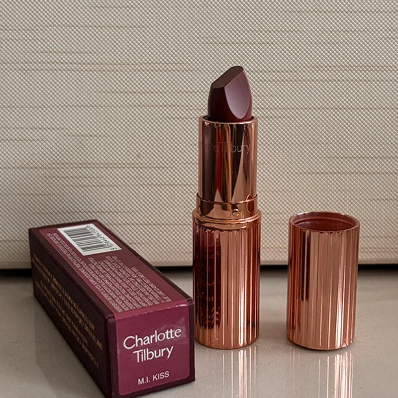 Charlotte Smooth lip liner and lipstick by HSF Marketplace for easy application and a defined makeup look