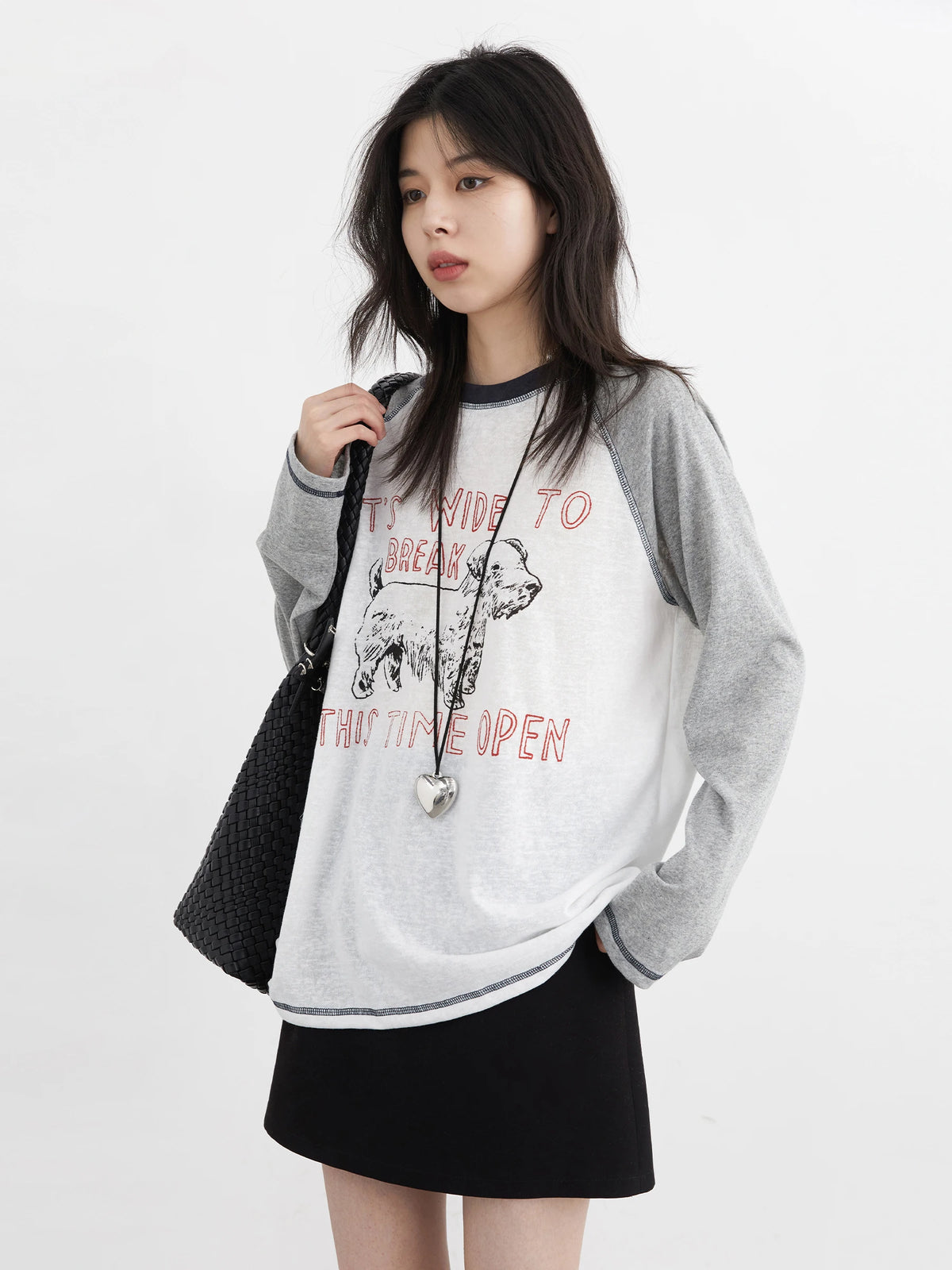 VENC women's casual O-neck T-shirt with letter print, K-Culture merch by HSF Marketplace