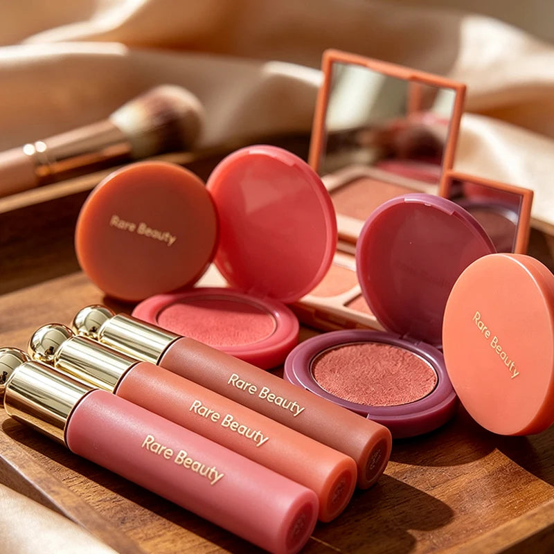 HSF Marketplace matte lipstick and powder blusher set, featuring natural makeup finish, portable design, and non-stick moisturizing formula.