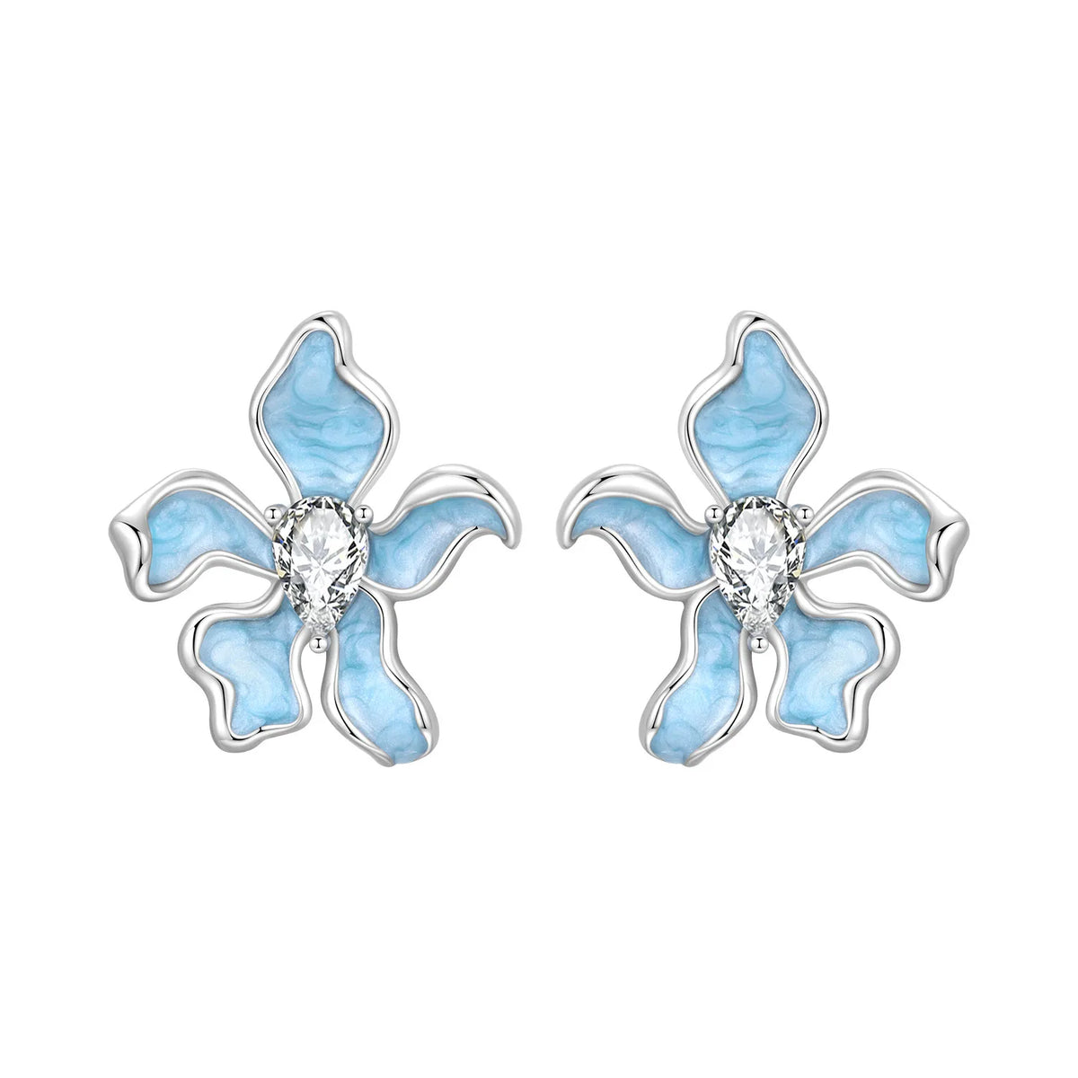 Orstarry S925 sterling silver 18k gold classic knot stud earrings for women, close-up jewelry detail