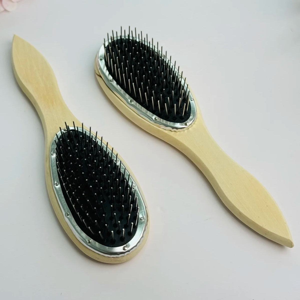 Professional Brush For Wig Anti Static Steel Comb for Tangle Hair Extensions Training