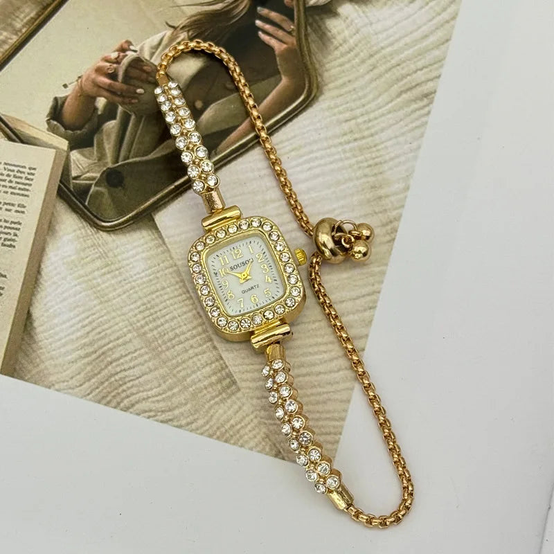 New Small Square Digital Women's Watch with Diamond Inlaid Light Luxury Small Bracelet Quartz Watch Women's Watch