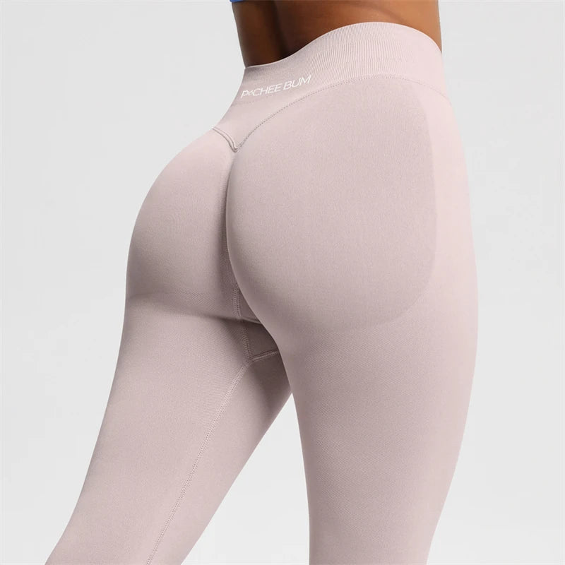 Women’s seamless bum-shaping leggings with ribbed waistband and scrunch butt design for yoga and workouts
