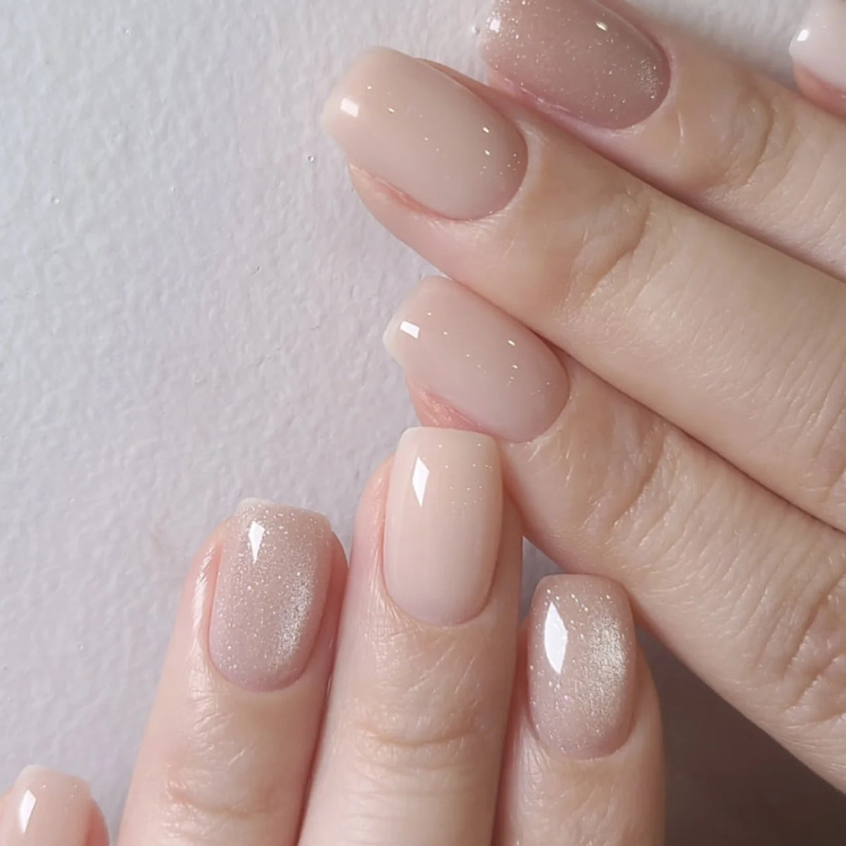 24-piece blush pink glitter diamond cat eye coffin press-on false nails in short square full-cover style