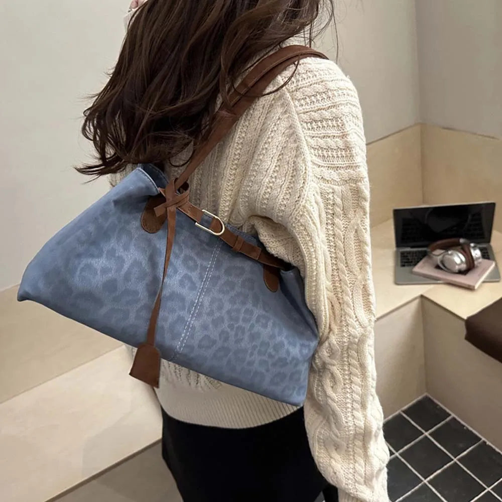 Leopard PU leather shoulder bag for women, trendy tote handbag with adjustable strap