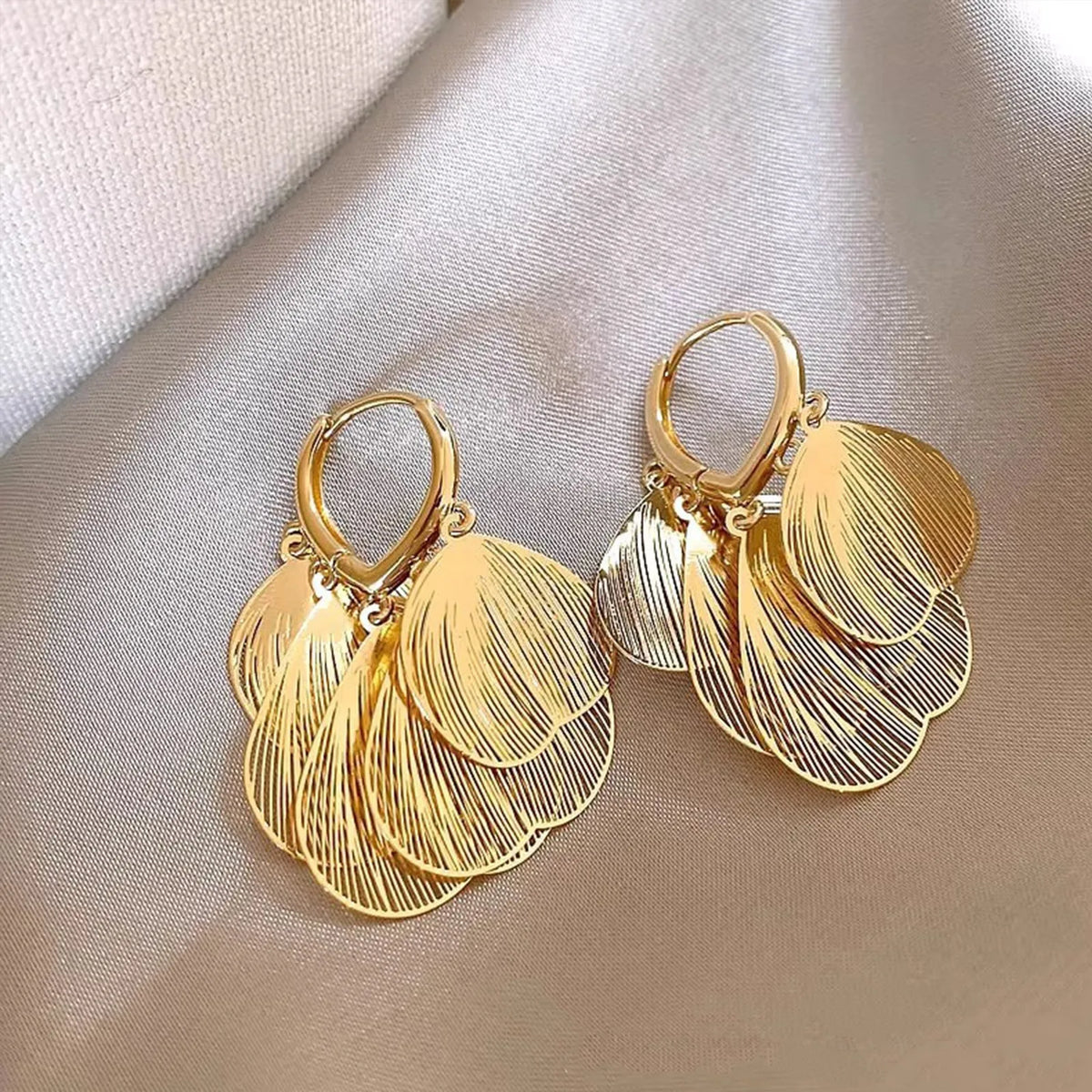 HSF Marketplace butterfly flower pendant earrings in golden vintage style for weddings and parties