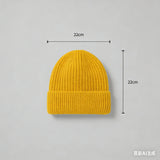 Warm knitted melon beanie hat for women and men, soft winter hat in a rounded melon design
