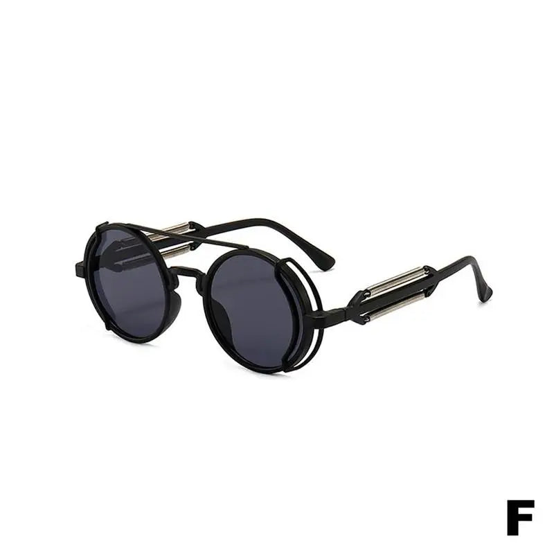 Trendy punk steampunk sunglasses with round gothic style frames, UV400 protection and double spring hinges, in black.