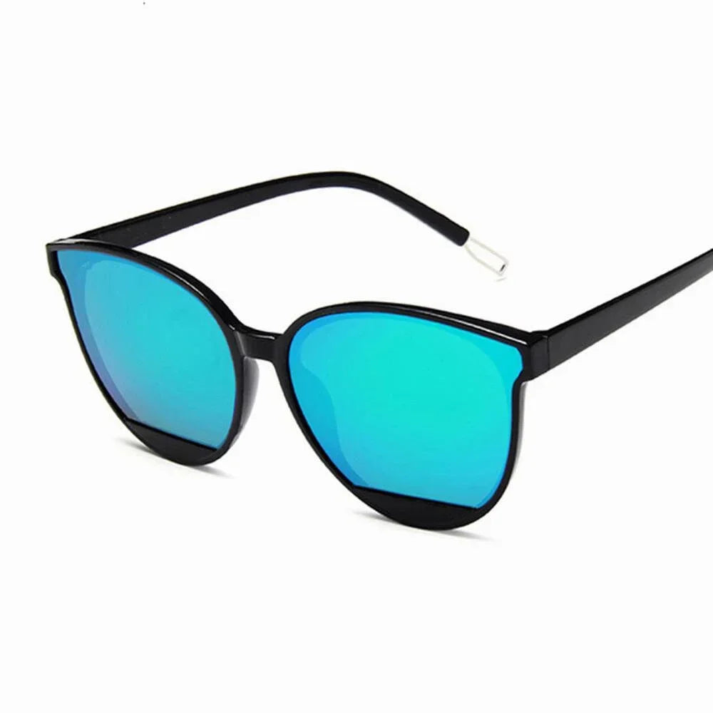 Vintage metal sunglasses for women with mirror lenses, UV400 protection, offering a classic style and fashionable look.