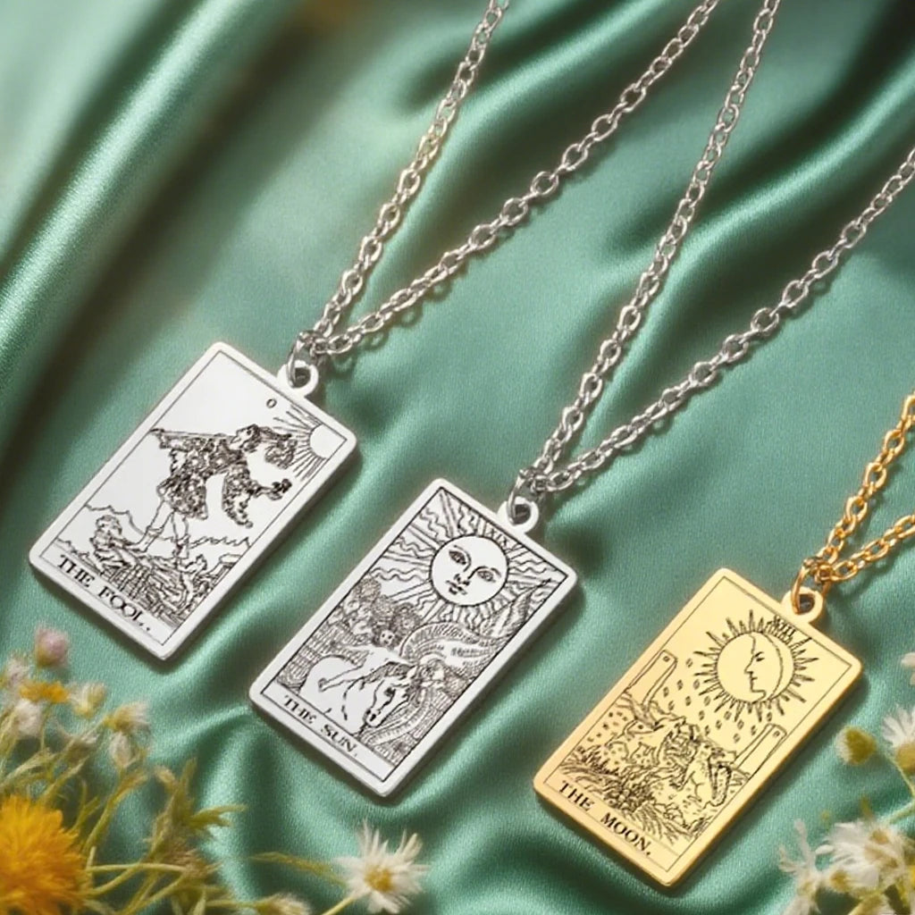 Stainless steel Dawapara Tarot Cards necklace featuring Major Arcana charms, elegant jewelry for women with divination symbolism