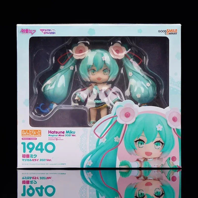 Hatsune Miku 10cm Strawberry Edition anime collectible figure in detailed pink-themed design