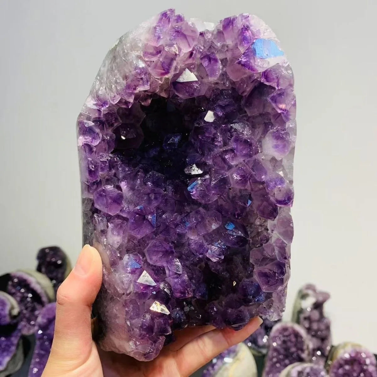 High Quality Natural Rough Amethyst Cluster Geode Crystal Figurine Spiritual Gift Fengshui Crystal